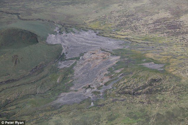 Click to enlarge Northern view of colony from helicopter on December 30, 2016.