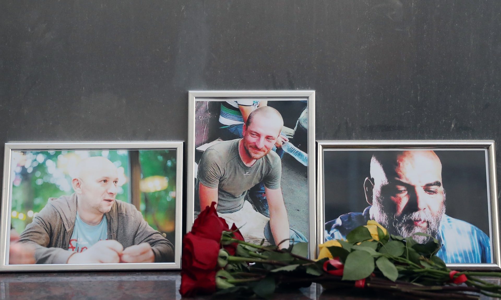 Click to enlarge russian journalists killed CAR
