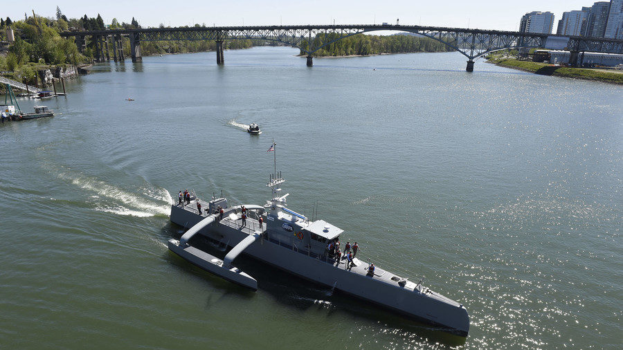 Click to enlarge US Navy ship Sea Hunter