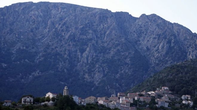 The Zoicu canyon is near Soccia, a mountain village