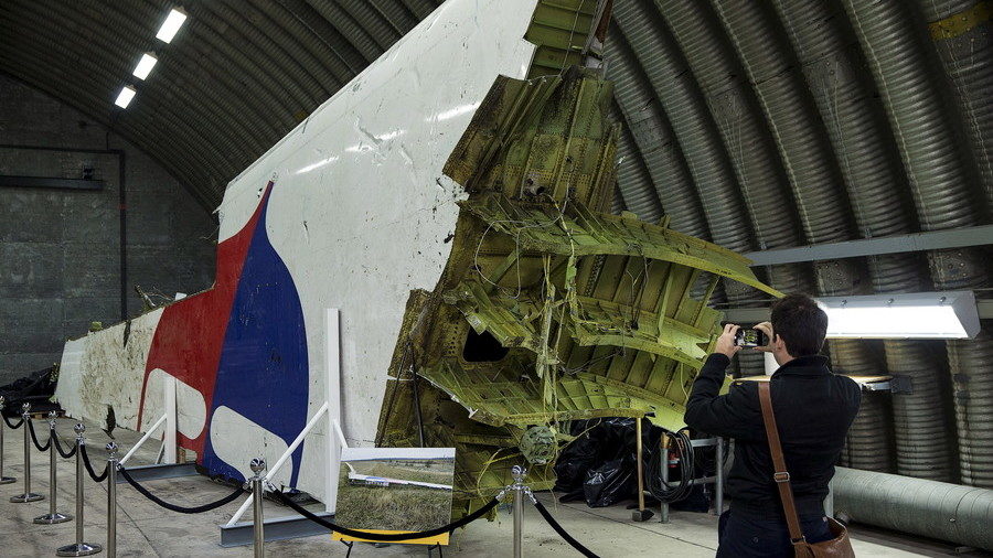 MH17 airplane tail