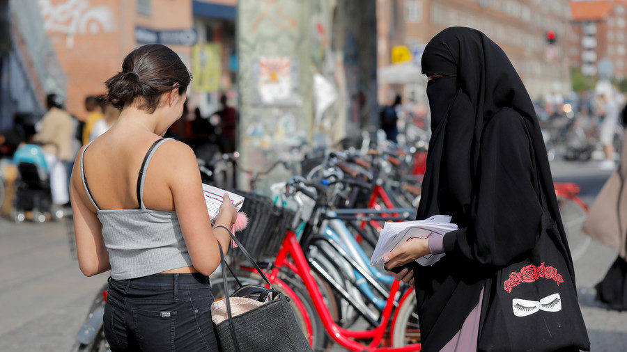 Click to enlarge Burqa