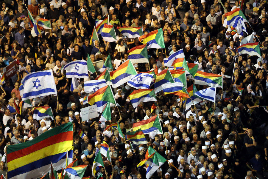Click to enlarge Druze community protest