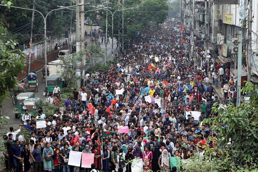 Thousands of students protest traffic accidents Bangladesh August 2018