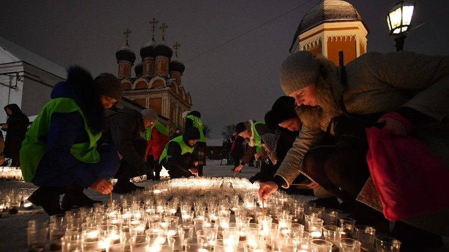 Click to enlarge Save a Life rally in moscow