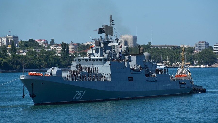 Russian warship tracked down US nuclear sub - paper