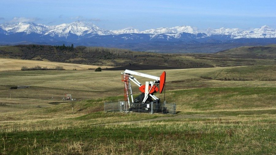 Click to enlarge Canada oil drilling