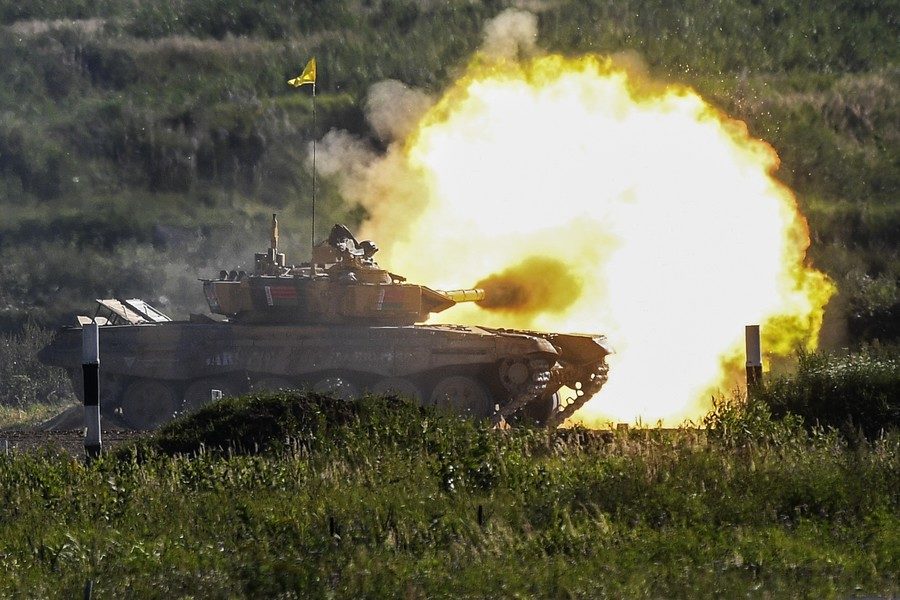 russia tank firing
