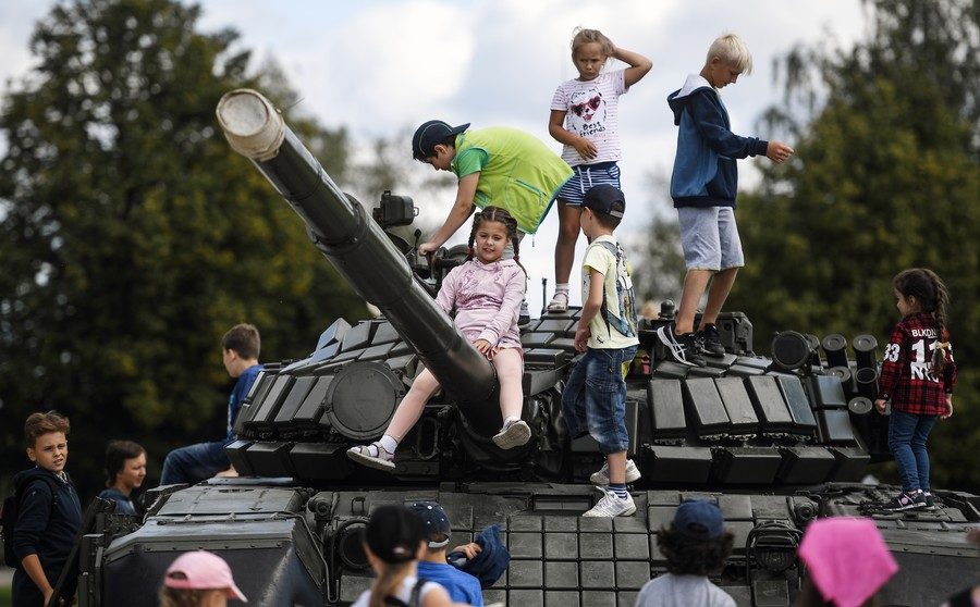 children tank russia exhibition