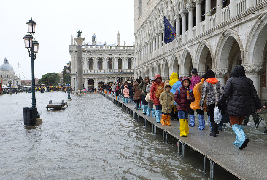 Click to enlarge River rising