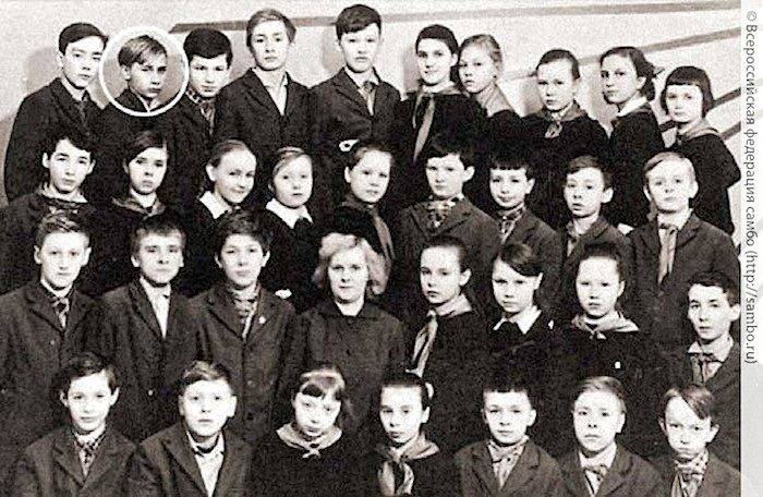 Click to enlarge Putin and Classmates