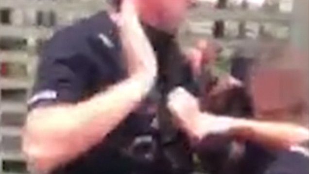 Uk police officer slaps girl 14