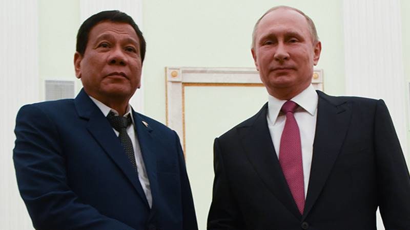 Click to enlarge duterte Putin