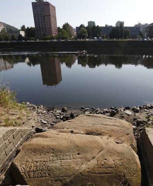 hunger stones elbe river