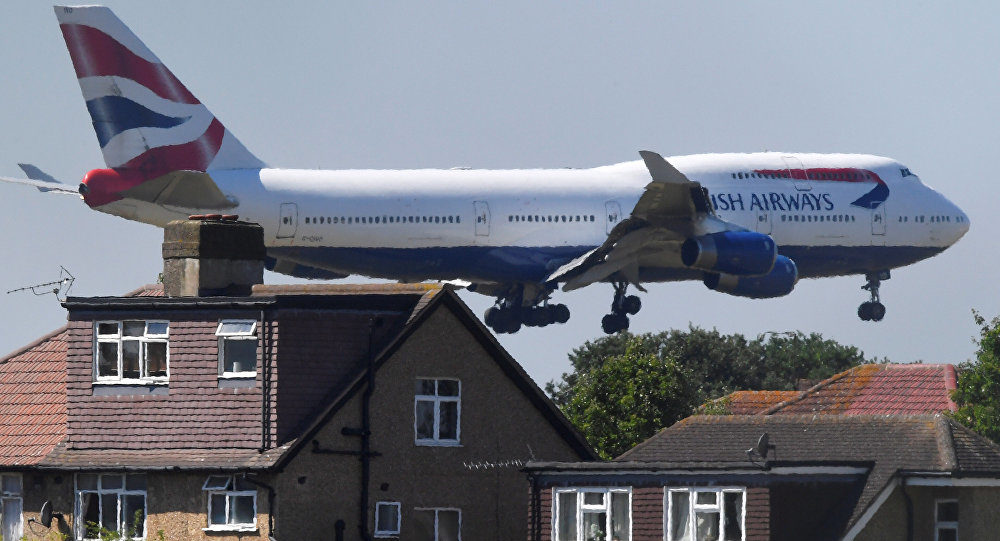 Jumbo jet airplane