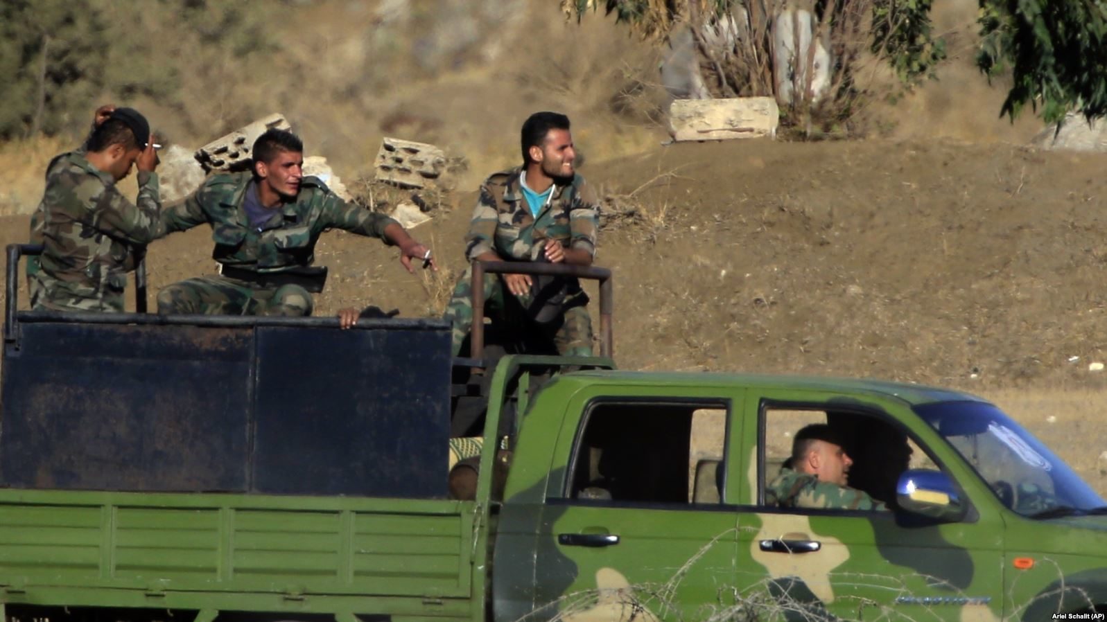 Click to enlarge Syrian soldiers