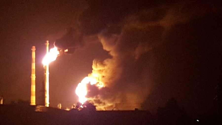 Click to enlarge refinery explosion