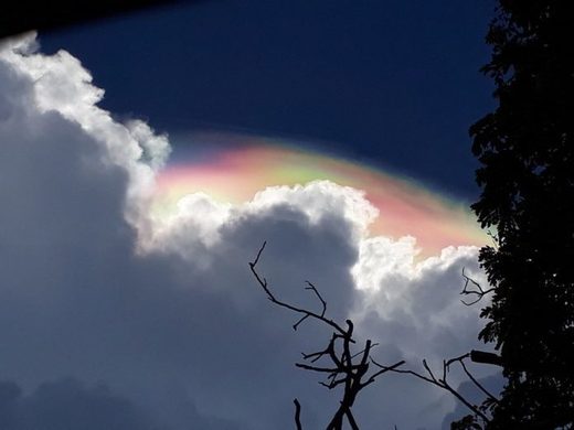 Our changing atmosphere: Stunning iridescent cloud over Mexico, complex solar halo over Russia and a triple rainbow over Norway