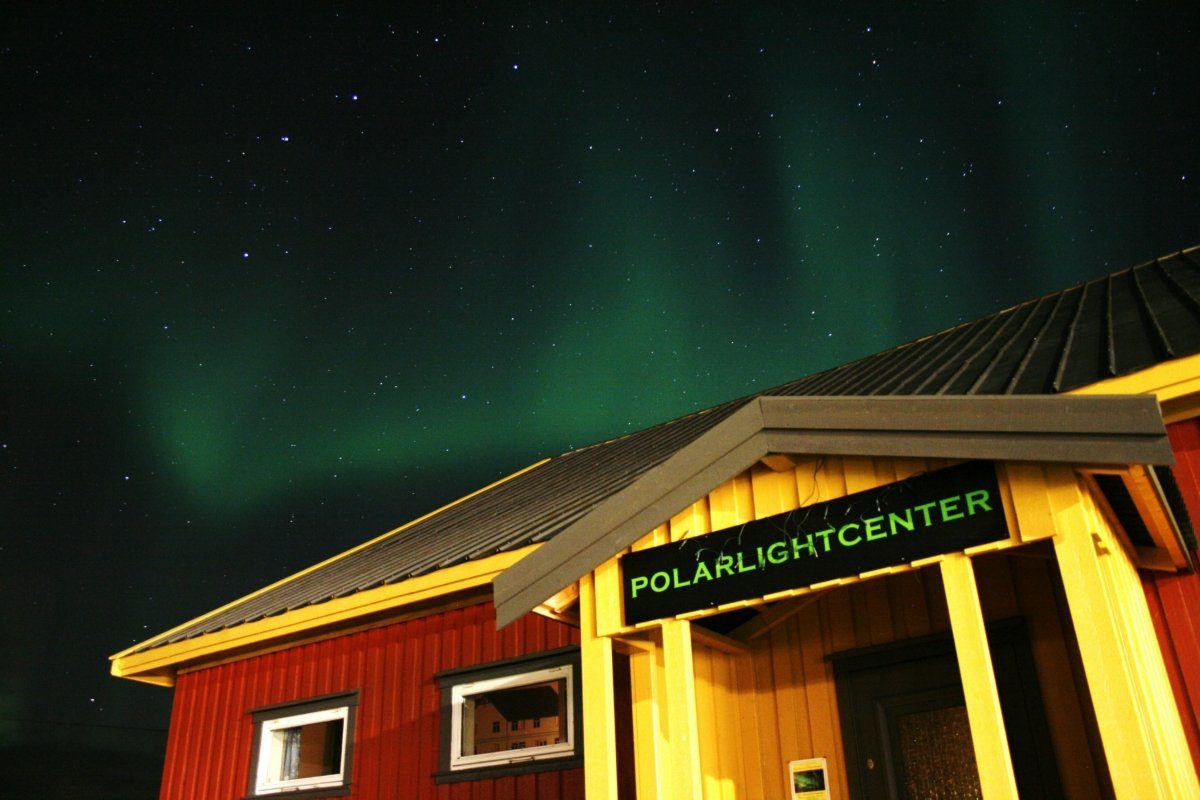 polar light centre