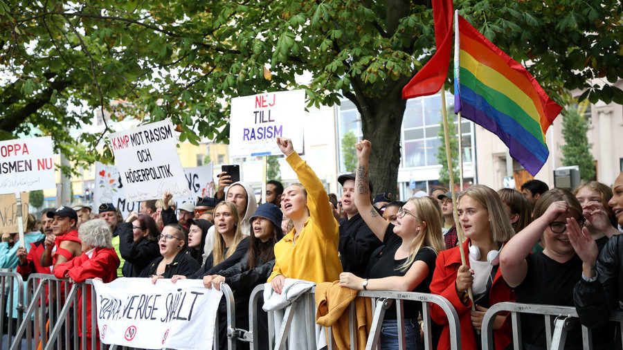 Click to enlarge Protesters