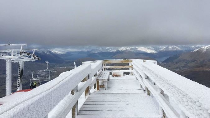 Click to enlarge As the complex low moved through the country snow was falling to 500m in the South