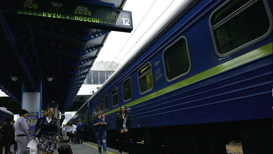 Click to enlarge Central Railway Station in Kiev