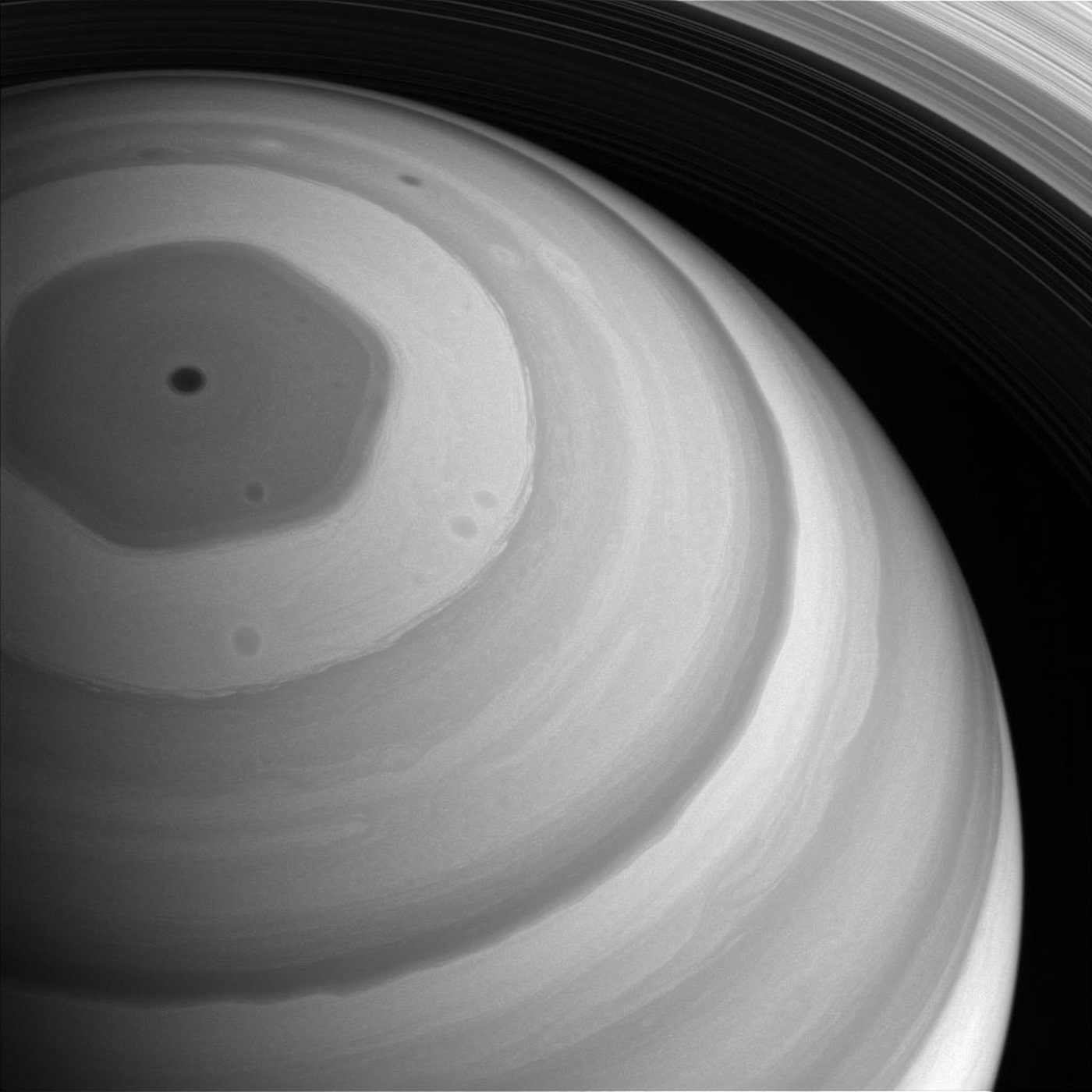 Click to enlarge Saturn's north pole