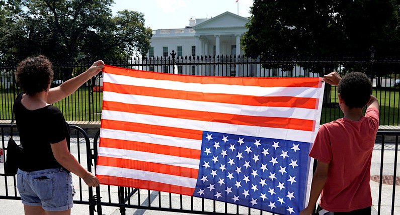 WH, Flag