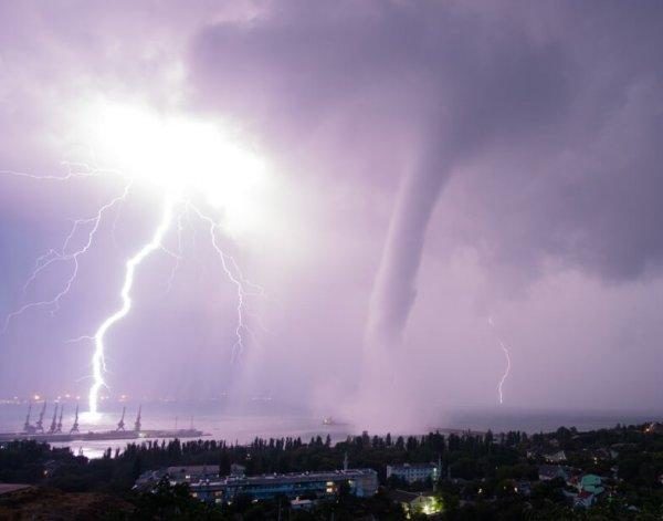 Crimea waterspout
