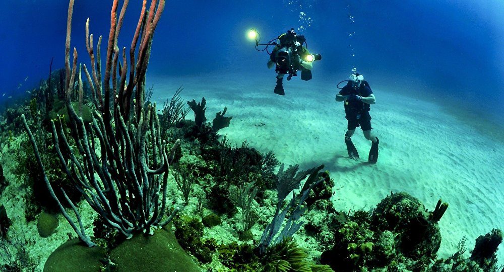 Deep footprints Pacific Ocean
