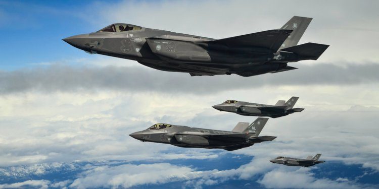 Click to enlarge US military jets