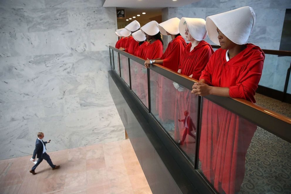 Click to enlarge protest kavanaugh hearings