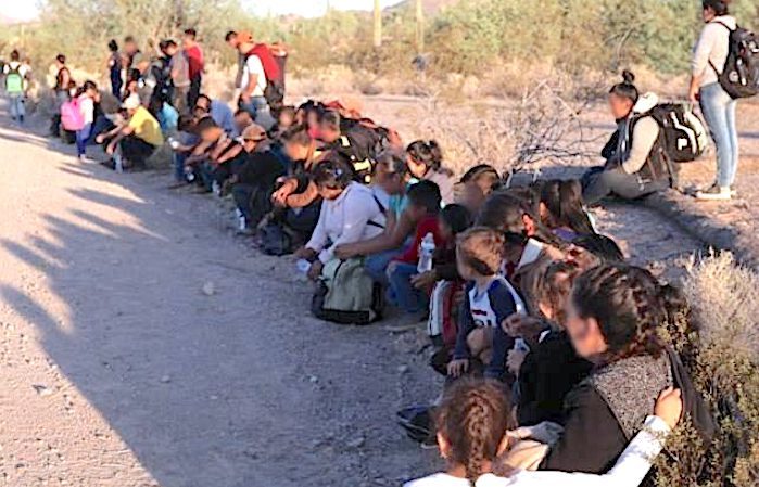 Click to enlarge US border patrol peeps