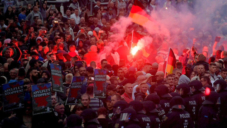 Click to enlarge Chemnitz rally