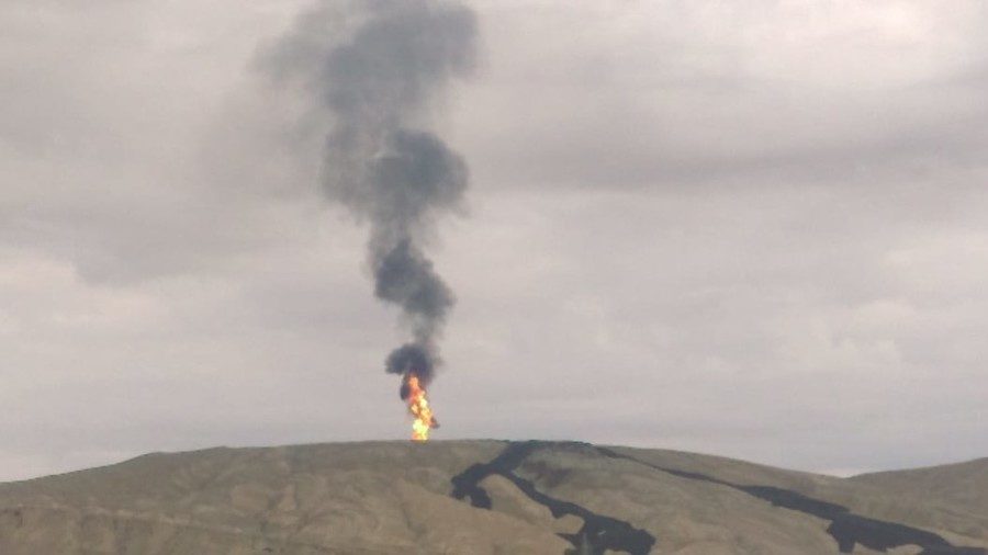 Click to enlarge baku volcano mud