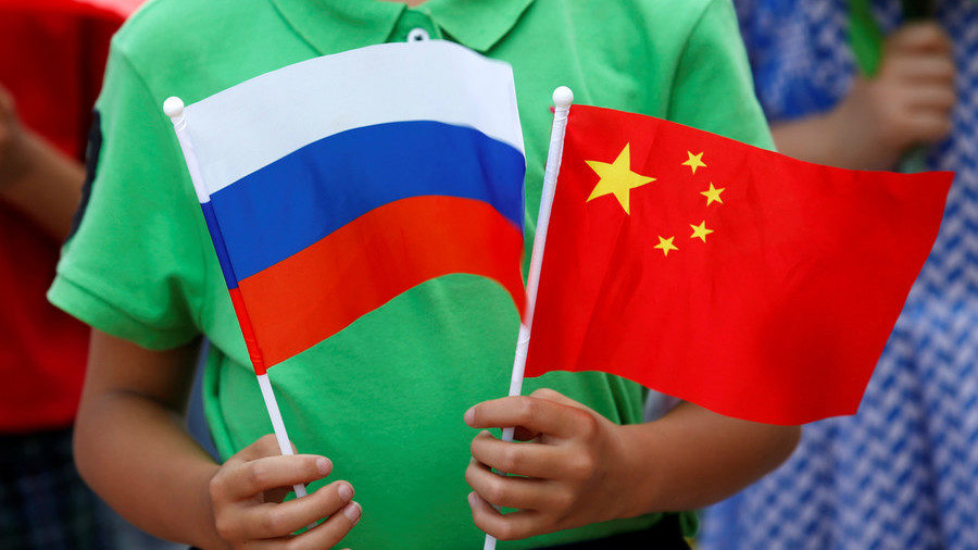 china russia flags