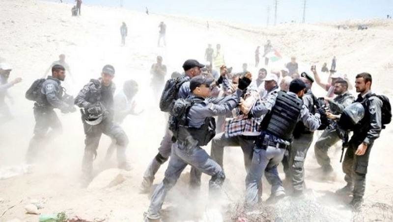 Click to enlarge protest Khan al-ahmar demolition bedoui