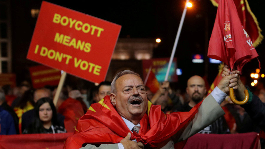 Protesters NATO in Macedonia