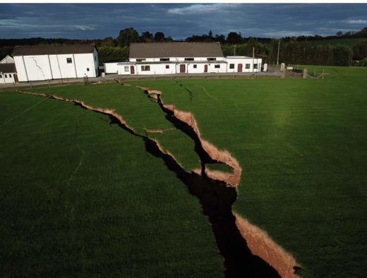 ireland fissure sinkhole