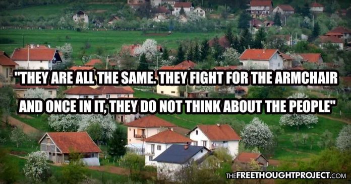Podgora, Bosnia No politician