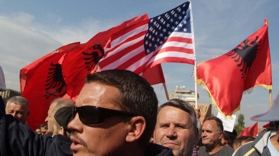 Click to enlarge protest Kosova