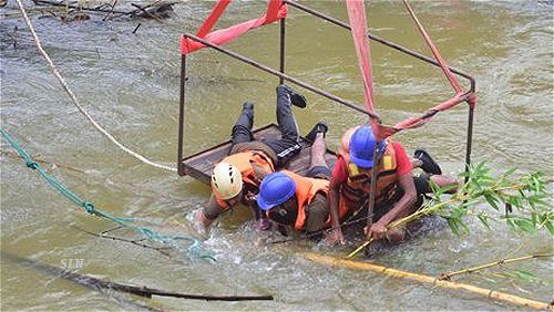 Click to enlarge flood rescue