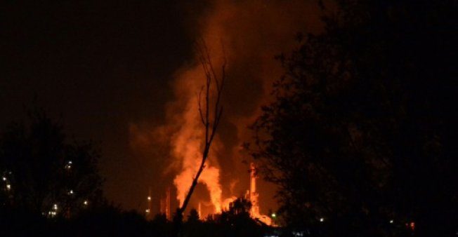 Explosion at oil refinery in Brod, Bosnia