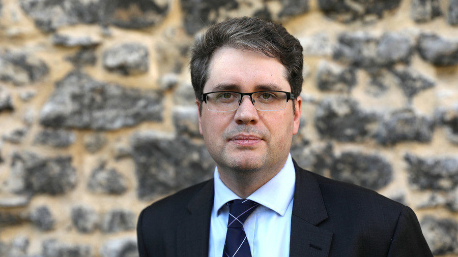 Bellingcat authenticity and Skripal poisoning case under question by