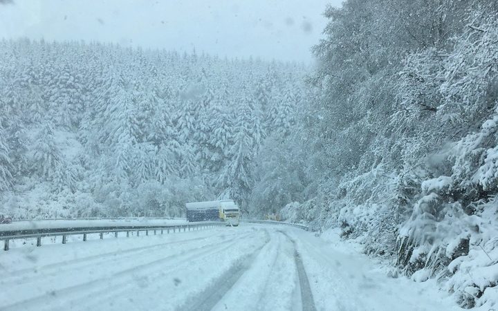 A truck on the Blackmount-Redcliff Rd in