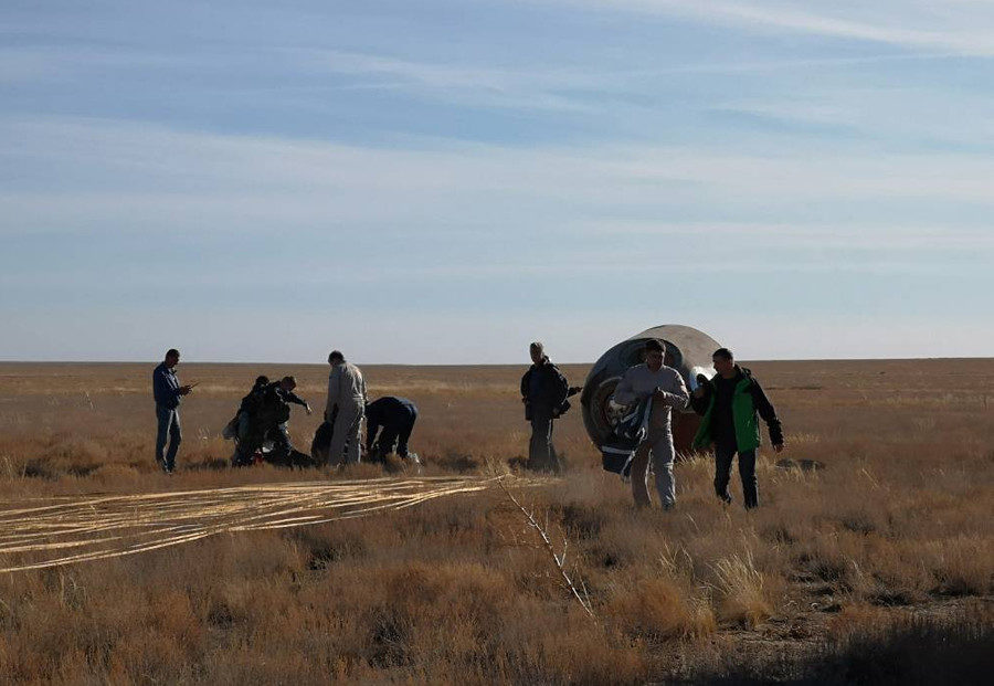 Click to enlarge soyuz capsule accident