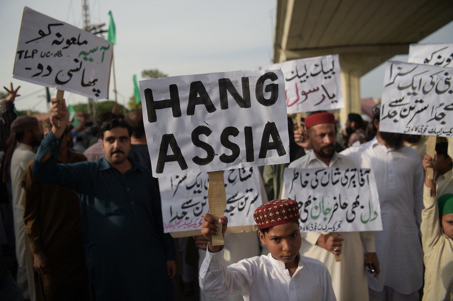 Click to enlarge Christian execution Islam Muslim Allah Pakistan protest