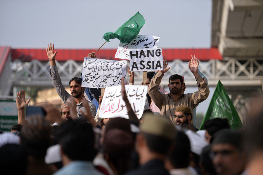 Christian execution Islam Muslim Allah Pakistan protest