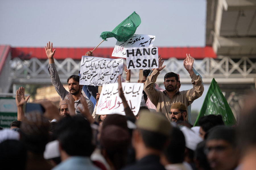 Click to enlarge Christian execution Islam Muslim Allah Pakistan protest