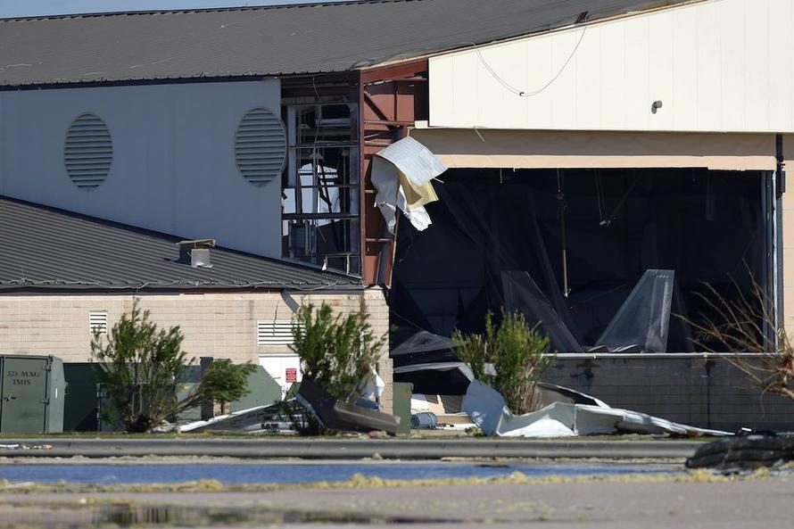 Click to enlarge F-22 in Rubble